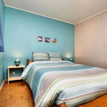 Modern With Private Garden * Tenneville