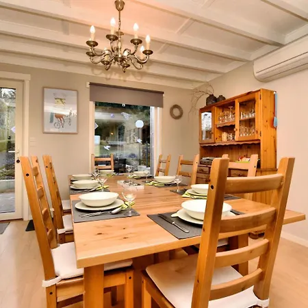 Modern With Private Garden *