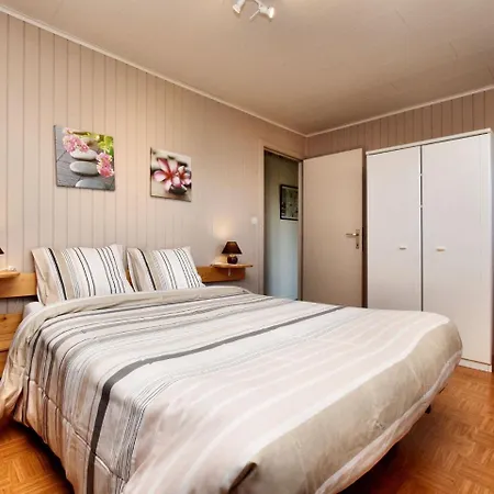 Holiday home Modern With Private Garden Tenneville