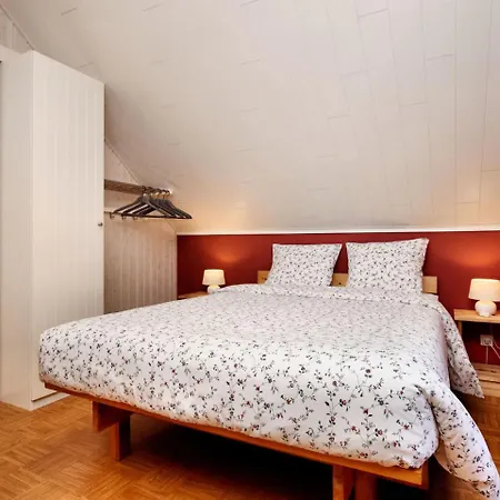 Modern With Private Garden * Tenneville