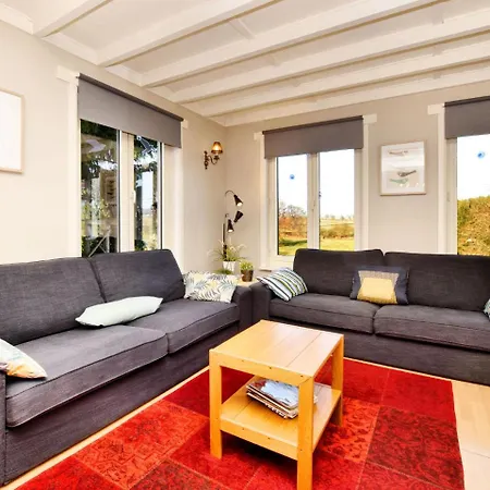 Modern With Private Garden * 特纳维耶